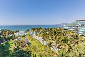 Península Beachfront Residences