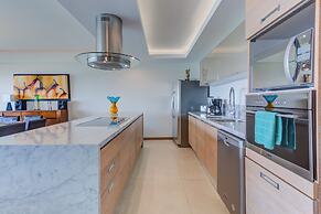 Península Beachfront Residences