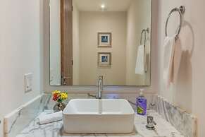 Península Beachfront Residences