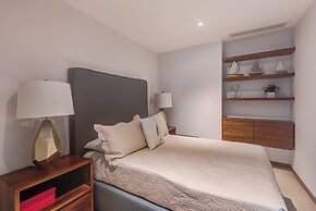 Península Beachfront Residences