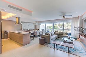 Península Beachfront Residences