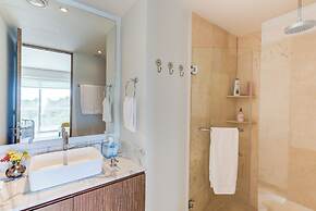 Península Beachfront Residences