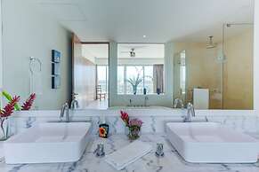 Península Beachfront Residences