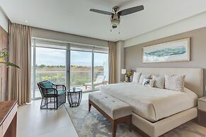 Península Beachfront Residences