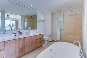 Península Beachfront Residences