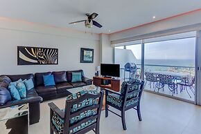 Península Beachfront Residences