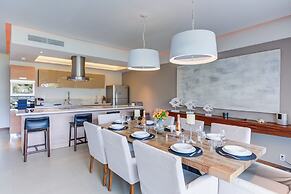 Península Beachfront Residences