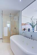 Península Beachfront Residences