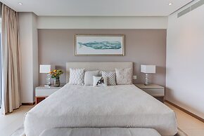 Península Beachfront Residences