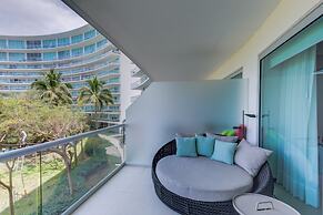 Península Beachfront Residences