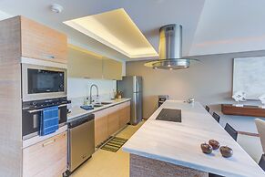 Península Beachfront Residences