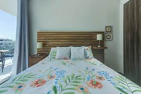 Marítima Beachfront Playa Flamingos