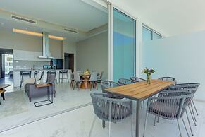 Marítima Beachfront Playa Flamingos