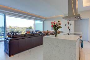 Marítima Beachfront Playa Flamingos