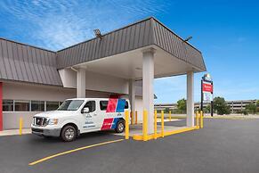 Ramada By Wyndham Kenner/New Orleans Airport South