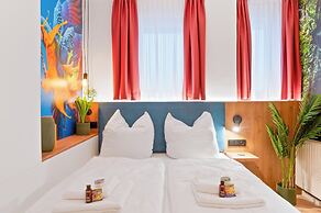 JUNGLE No5 Boutique Hotel - Stuttgart City-Center