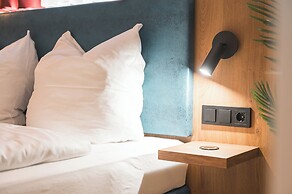 JUNGLE No5 Boutique Hotel - Stuttgart City-Center