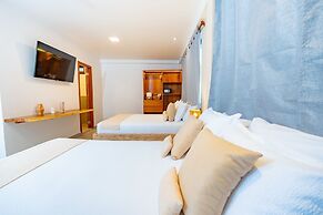 El Barranco Galapagos