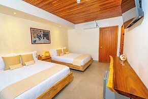 El Barranco Galapagos