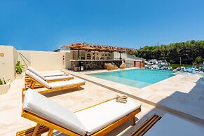 El Barranco Galapagos