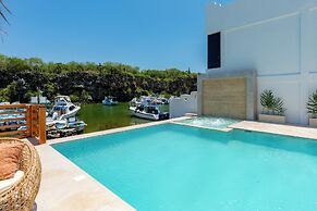 El Barranco Galapagos