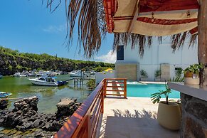 El Barranco Galapagos