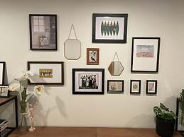 Cottage Street Downtown New Apartment