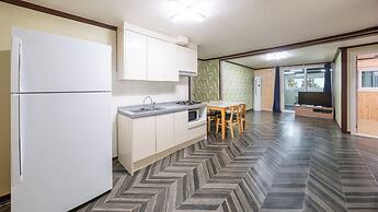 Ganghwado Maniggolstay Pension