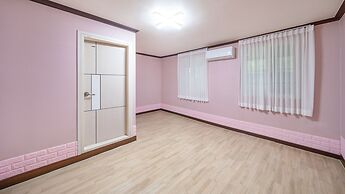 Ganghwado Maniggolstay Pension