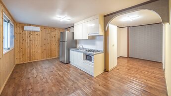 Ganghwado Maniggolstay Pension