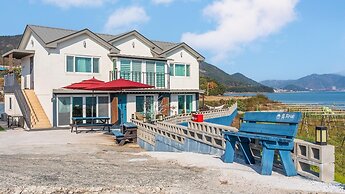 Namhae Yujane Pension