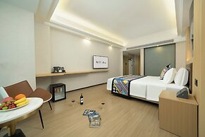 Yizhi X Hotel - Guangzhou Baiyun Airport