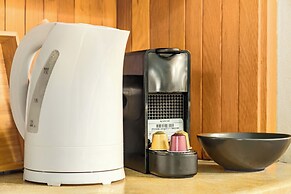 The Stone-age Palace by Sea N' Rent