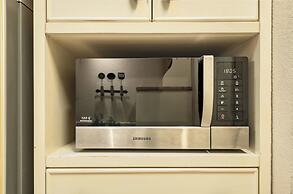 The Stone-age Palace by Sea N' Rent