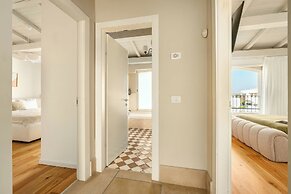 The Stone-age Palace by Sea N' Rent