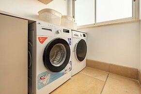 The Stone-age Palace by Sea N' Rent