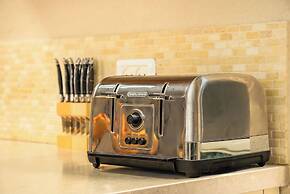 The Stone-age Palace by Sea N' Rent