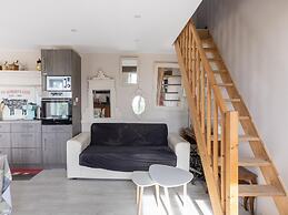 Cottage With Independent Studio in Molesme