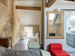 Cottage With Independent Studio in Molesme