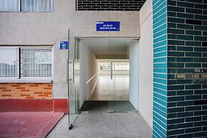 Chic Condo with Gym & Private Roof