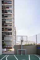 Chic Condo with Gym & Private Roof