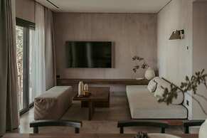 Pure Beachfront Villa with pool