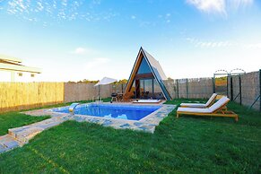 DOĞA AKMEŞE BUNGALOV