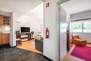 1BR Apartment with Pool at Lago Azul