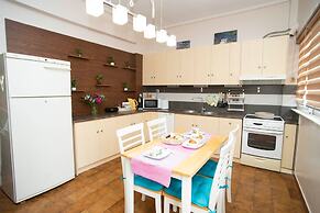 Electra s 2-bedroom Apt-convenient Location Patra