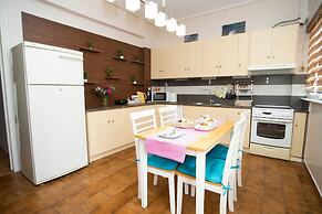 Electra s 2-bedroom Apt-convenient Location Patra