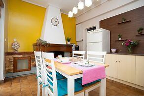 Electra s 2-bedroom Apt-convenient Location Patra