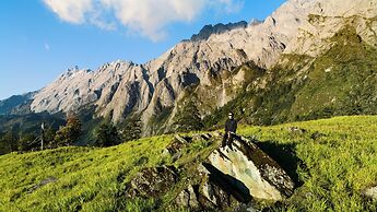 Shangri-La ManXinYu Frozen Dream Forest