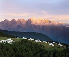 Shangri-La ManXinYu Frozen Dream Forest