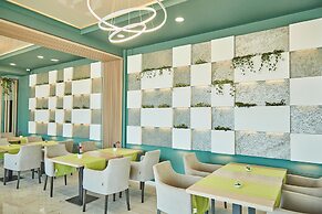 HOTEL AZALEEA MAMAIA NORD